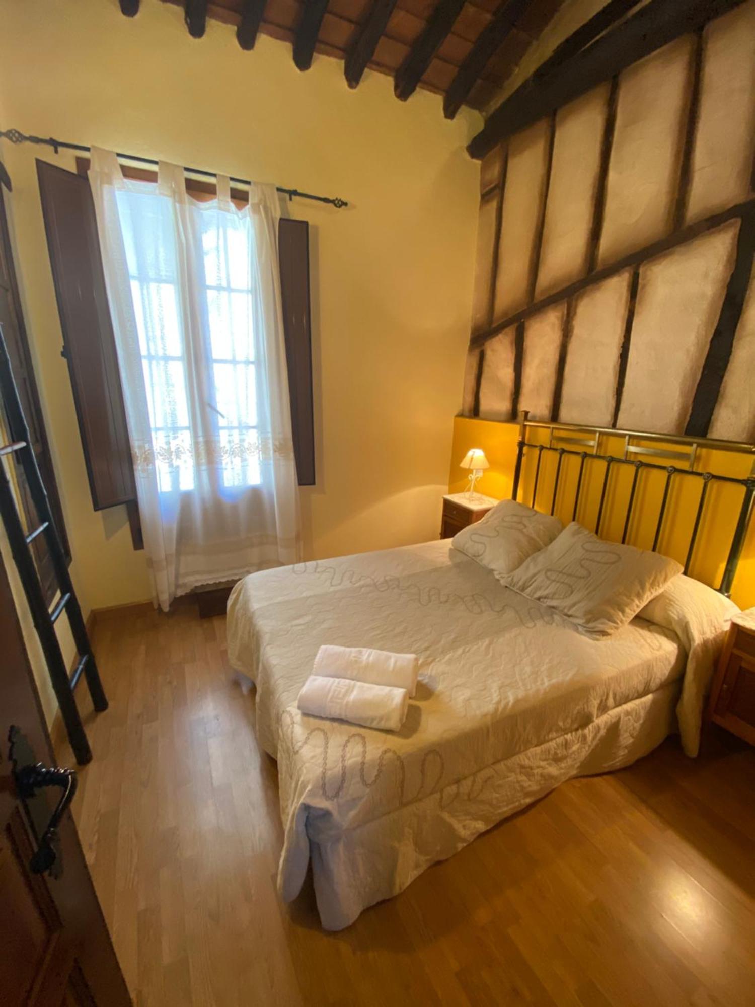 Apartamentos Rurales La Antigua Fonda Candelario Exteriör bild