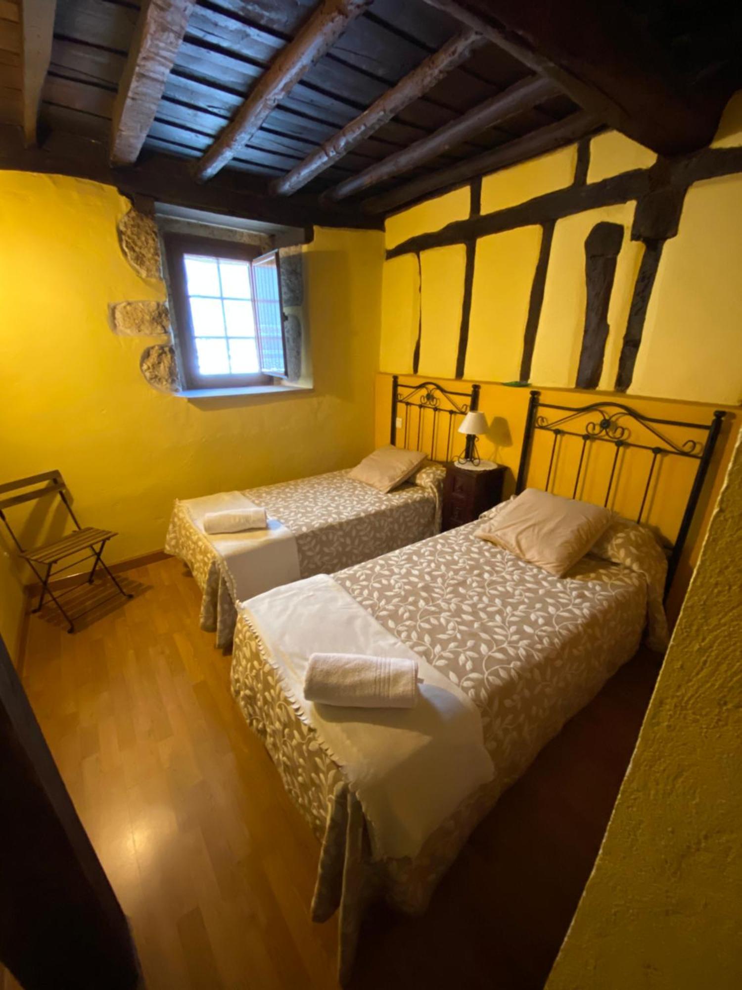 Apartamentos Rurales La Antigua Fonda Candelario Exteriör bild